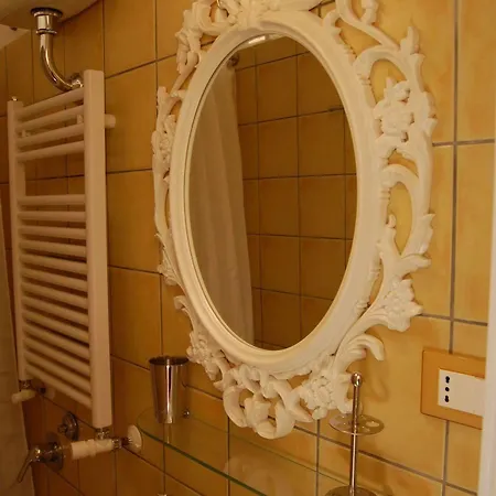 Relais Fiorelli Bed & Breakfast Rome