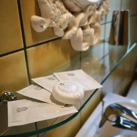 Relais Fiorelli Couette-café 4*